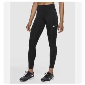 Nike Fast
Women's Mid-Rise Running Leggings